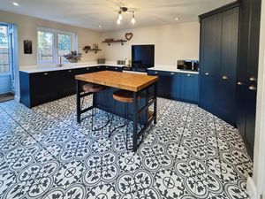 Photo 9- click for photo gallery